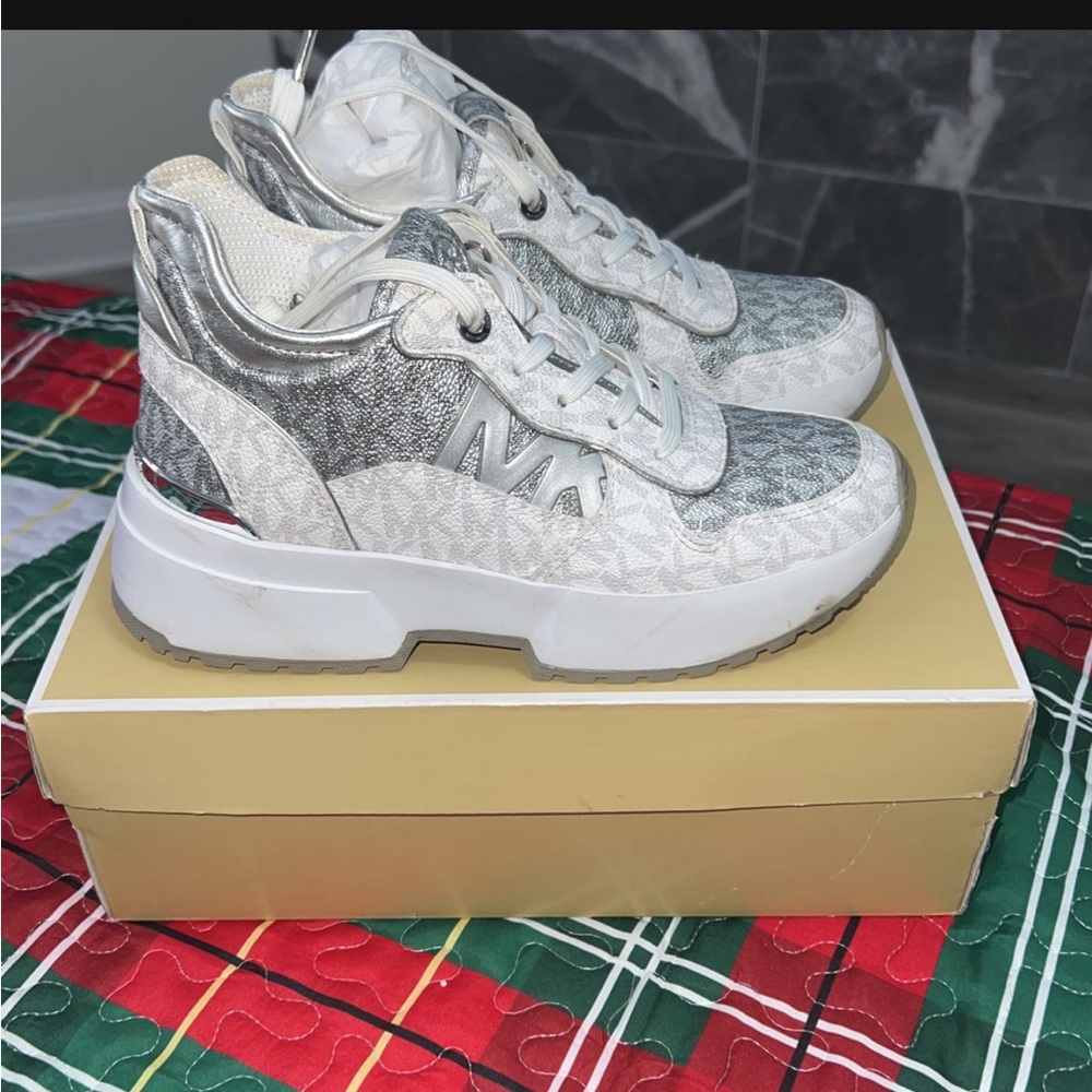 Micheal kors sneakers